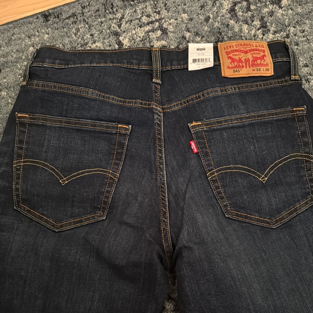 🎉 HP 🎉Levi's Relaxed Blue Jeans Classic Indigo Wash - Picture 4 of 6